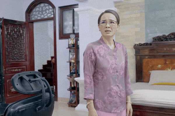 Bóng Ma Hạnh Phúc xài chùa ảnh cưới của cặp đôi nổi tiếng Bóng Ma Hạnh Phúc xài chùa ảnh cưới của cặp đôi nổi tiếng