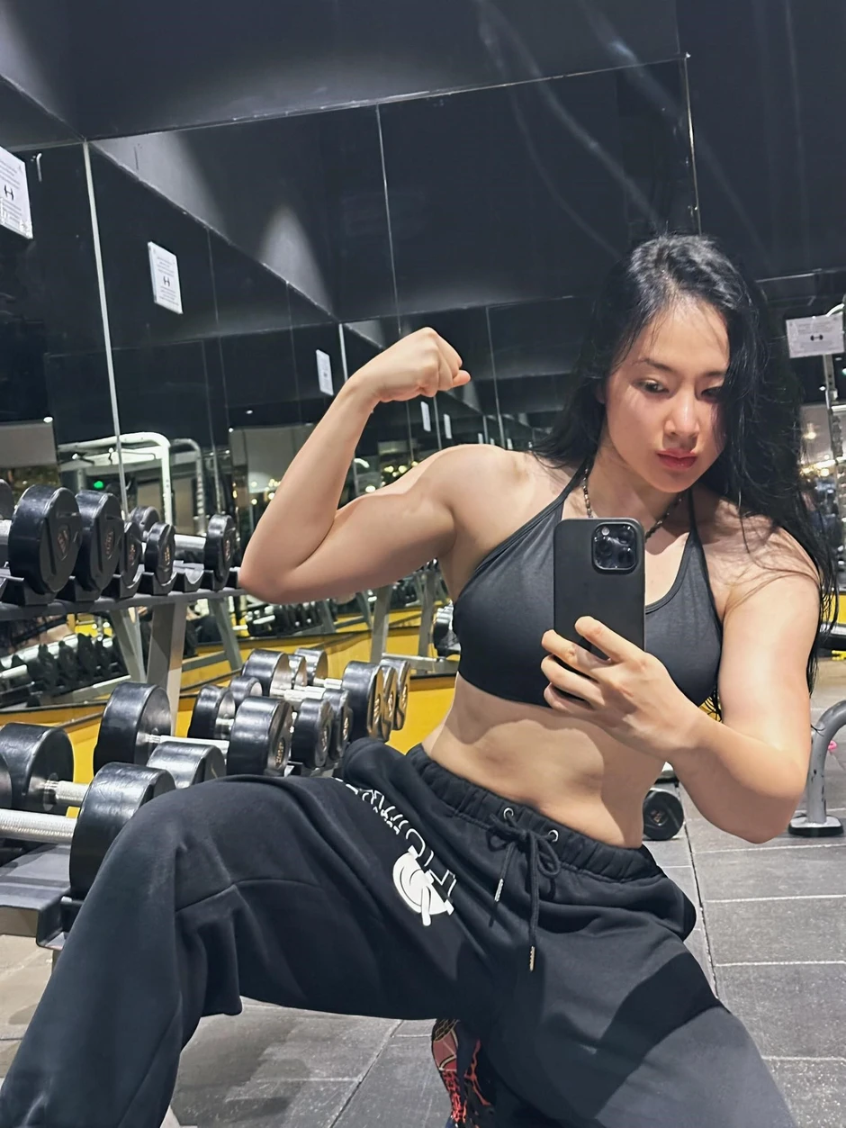 Bức ảnh 13 năm trước khiến Angela Phương Trinh bị xử phạt 3,5 triệu đồng, gắn mác gái hư showbiz