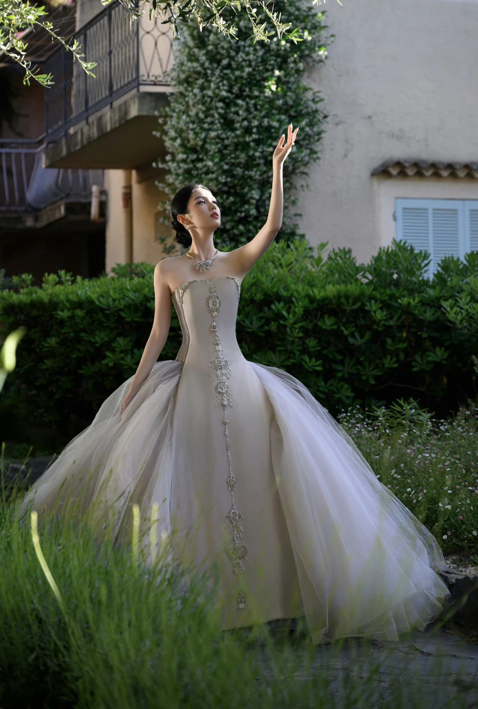 Bức ảnh xứng đáng phong thần của Châu Dã ở Cannes