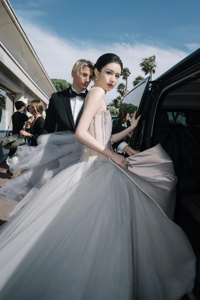 Bức ảnh xứng đáng phong thần của Châu Dã ở Cannes