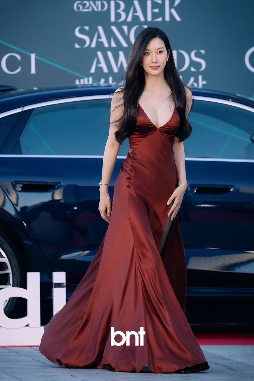 Bức hình chứng minh "siêu body" của mỹ nhân từng vượt mặt Son Ye Jin Bức hình chứng minh "siêu body" của mỹ nhân từng vượt mặt Son Ye Jin