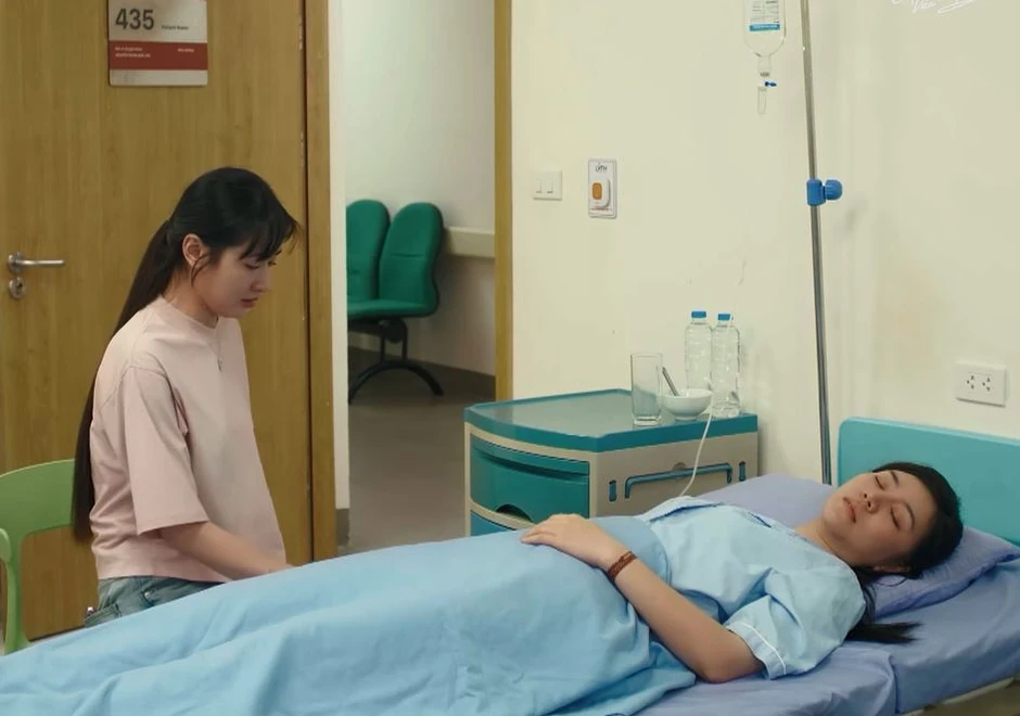 Bước Chân Vào Đời có dàn diễn viên thi nhau nhập viện