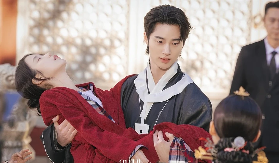 Byeon Woo Seok dành 2 năm để đi thụt lùi Byeon Woo Seok dành 2 năm để đi thụt lùi