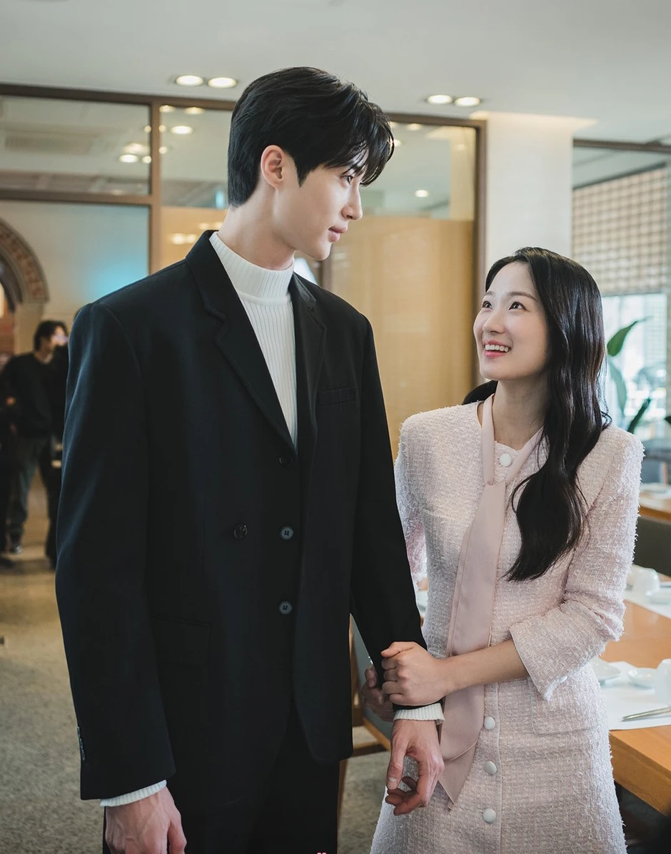 Byeon Woo Seok và Kim Hye Yoon ngầm công khai hút 2 triệu like Byeon Woo Seok và Kim Hye Yoon ngầm công khai hút 2 triệu like