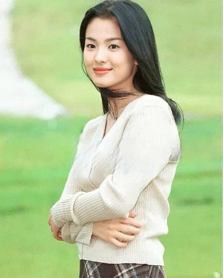 Cả đời xem phim Hàn chưa thấy ai makeup đẹp như Song Hye Kyo