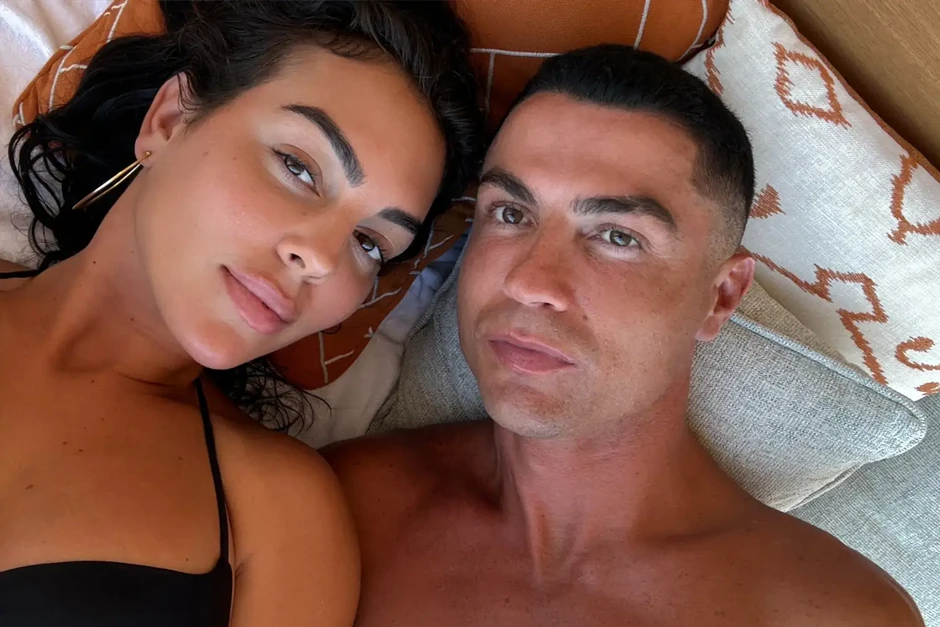 Cách Georgina Rodriguez biến danh xưng "bạn gái CR7" thành thương hiệu triệu đô: Khi Lọ Lem biết tự đúc vương miện
