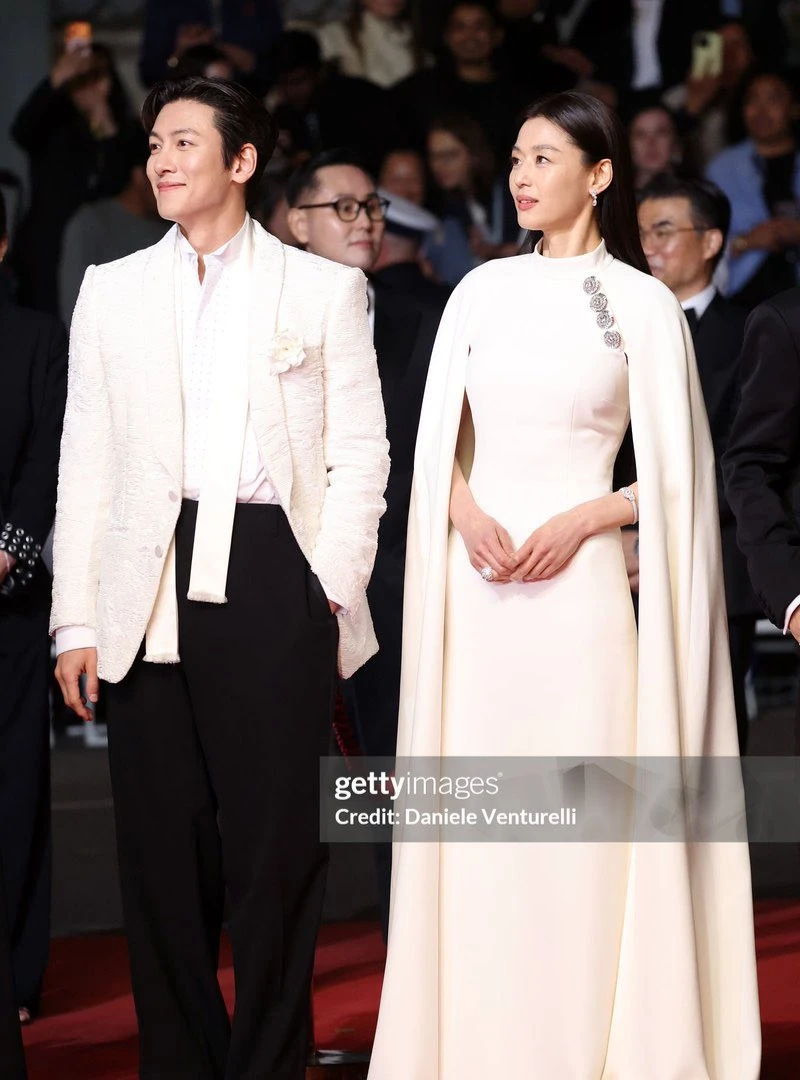 Cặp đôi đẹp nhất Cannes 2026: Nhà gái là nữ thần chảnh nhất