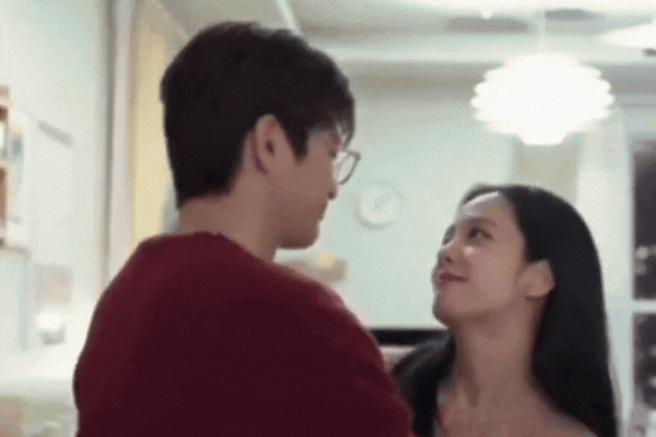 Chưa thấy phim Hàn nào có cảnh hôn bạo như Boyfriend On Demand