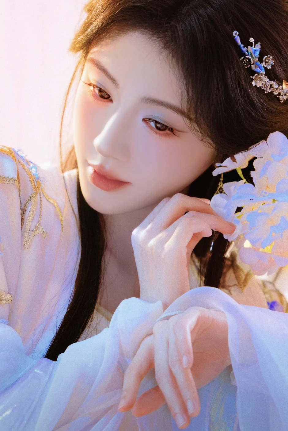 Có bao nhiêu vai tiên tử cứ đưa Cúc Tịnh Y đóng là chuẩn nhất Có bao nhiêu vai tiên tử cứ đưa Cúc Tịnh Y đóng là chuẩn nhất