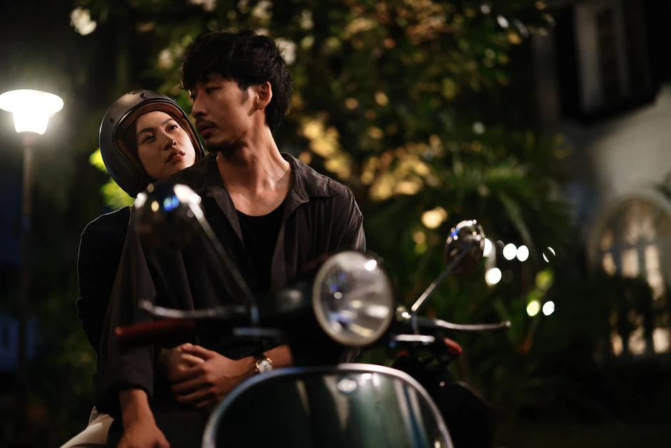 Cô bé Cà Mau bán xôi phụ mẹ bất ngờ lọt đề cử đẹp nhất thế giới