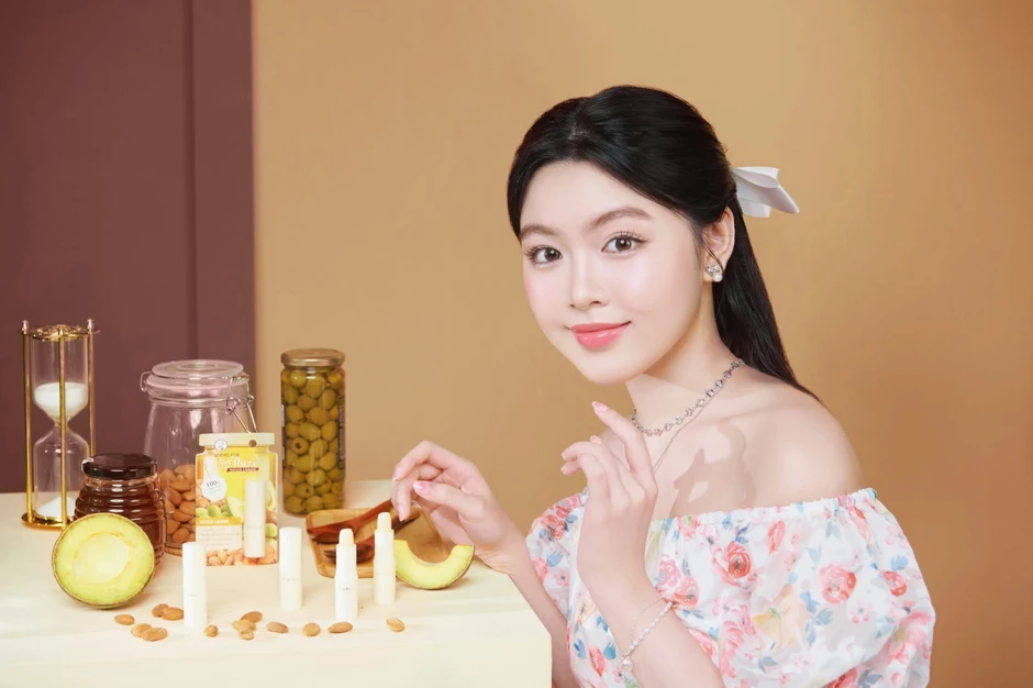 Con gái Phó chủ tịch Hội Điện ảnh Việt Nam “nhận job” từ năm 3 tuổi, kiếm được 1 tỷ đã là chuyện của 4 năm trước Con gái Phó chủ tịch Hội Điện ảnh Việt Nam “nhận job” từ năm 3 tuổi, kiếm được 1 tỷ đã là chuyện của 4 năm trước