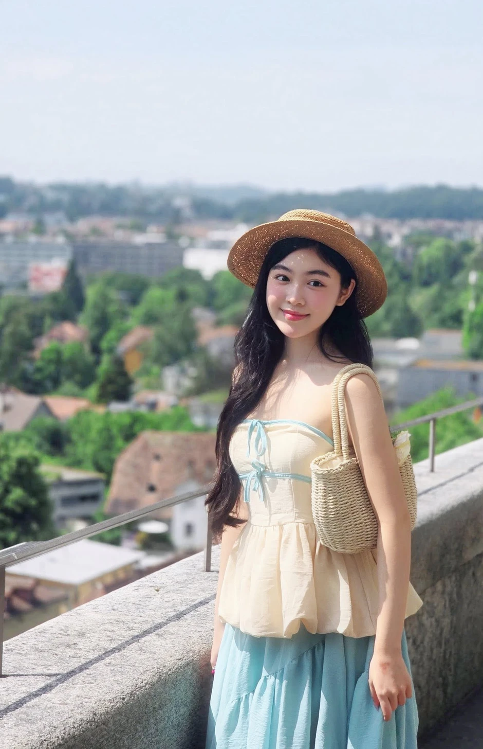 Con gái Phó chủ tịch Hội Điện ảnh Việt Nam “nhận job” từ năm 3 tuổi, kiếm được 1 tỷ đã là chuyện của 4 năm trước Con gái Phó chủ tịch Hội Điện ảnh Việt Nam “nhận job” từ năm 3 tuổi, kiếm được 1 tỷ đã là chuyện của 4 năm trước