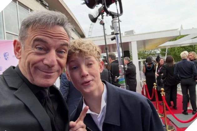 Dàn Sao “Harry Potter” Mới Gây Sốt Khi Draco Malfoy Thế Hệ Mới Hội Ngộ Jason Isaacs
