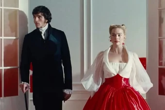 Đạo Diễn Wuthering Heights Tiếc Nuối Vì Cắt Cảnh Táo Bạo Của Margot Robbie Khỏi Phim