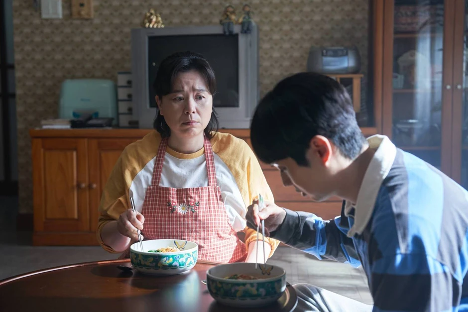 Đếm Ngày Xa Mẹ: Khóc thì chưa tới, dài thì quá tay Đếm Ngày Xa Mẹ: Khóc thì chưa tới, dài thì quá tay
