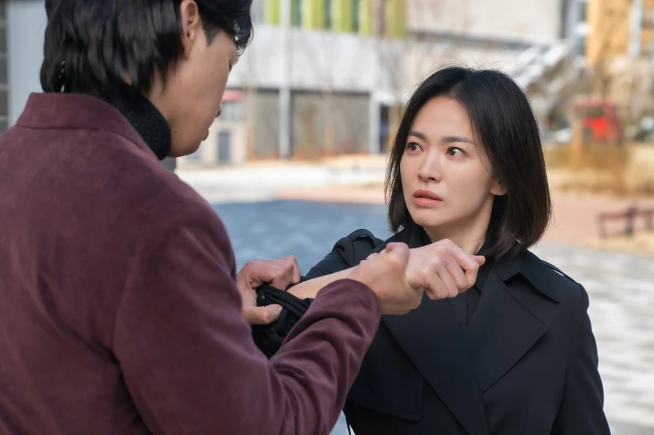 Đẹp như Song Hye Kyo và IU cũng không còn cửa cưa sừng làm nghé