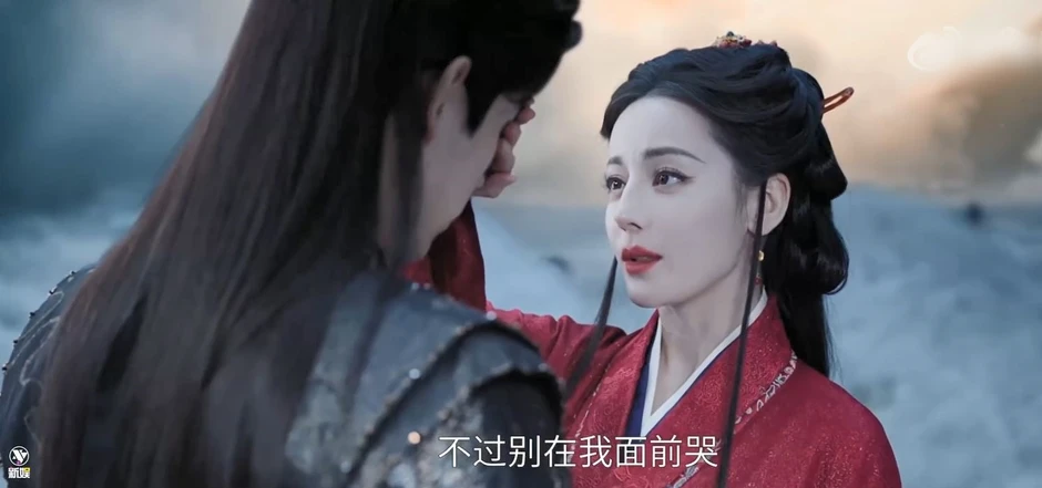 Địch Lệ Nhiệt Ba có 22 bạn trai cũng không ai phản đối