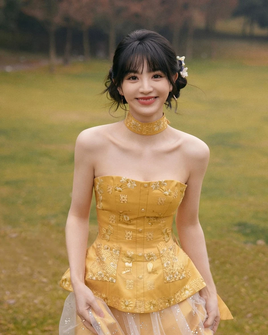 Điền Hi Vi dùng nhan sắc vạn người mê để hồi sinh sự nghiệp Điền Hi Vi dùng nhan sắc vạn người mê để hồi sinh sự nghiệp
