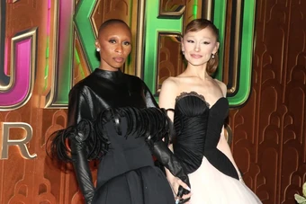 Diễn Viên Cynthia Erivo Lên Tiếng Về Loạt Meme Gọi Cô Là “Vệ Sĩ” Của Ariana Grande