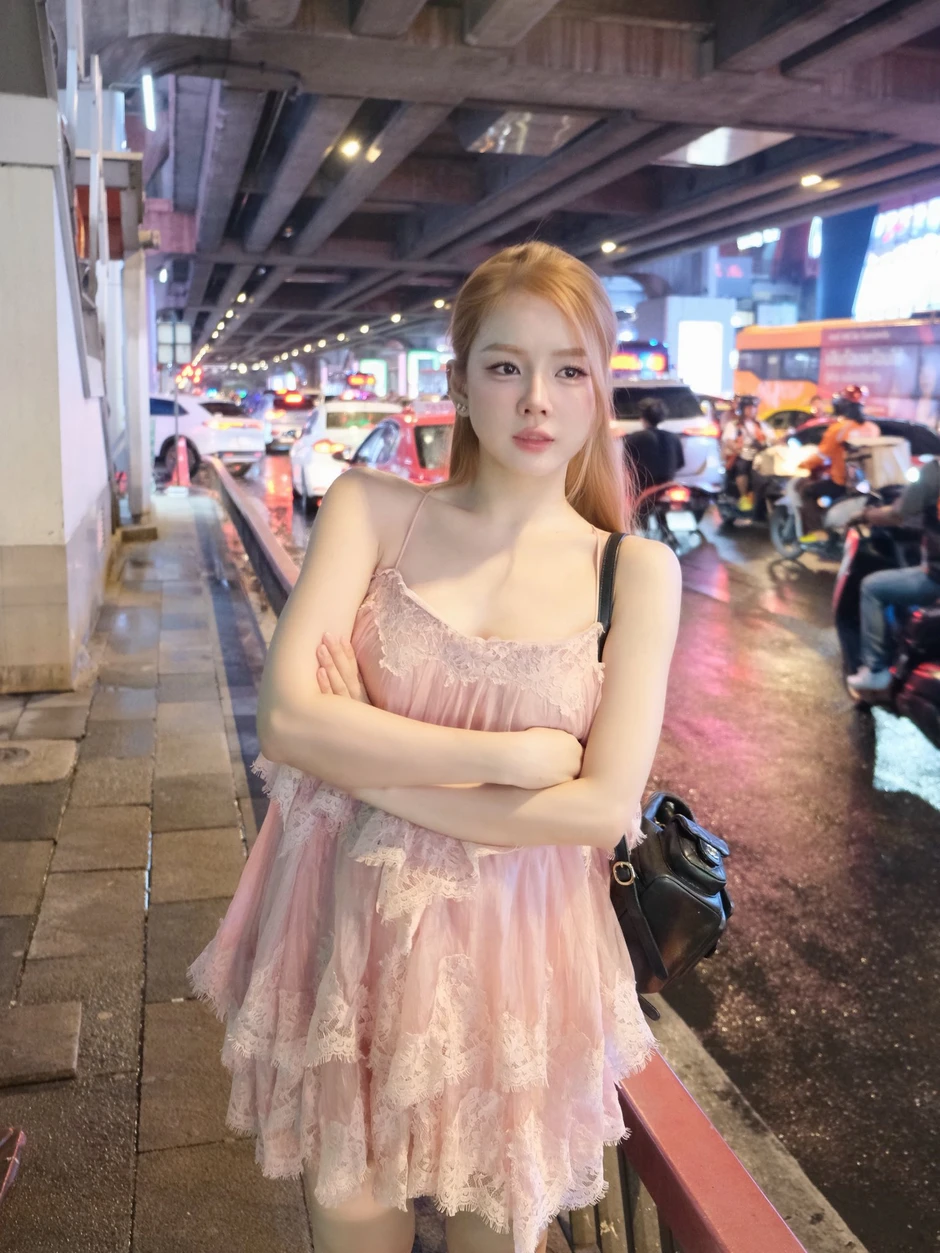 DJ Mie thả dáng với chân váy ren khoe eo thon, nhan sắc thăng hạng ngỡ ngàng