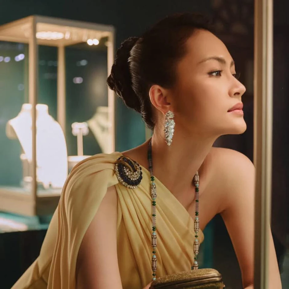Đỗ Thị Hải Yến như Hoàng hậu bước ra từ lịch sử