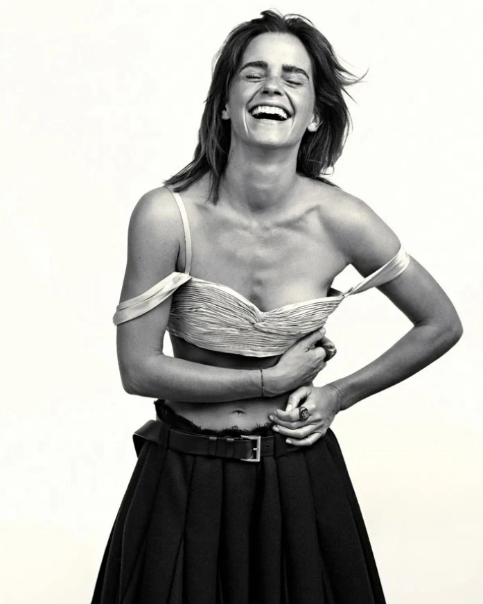 Đóa hồng Anh Emma Watson lột xác ngoạn mục sau 25 năm kể từ Harry Potter Đóa hồng Anh Emma Watson lột xác ngoạn mục sau 25 năm kể từ Harry Potter
