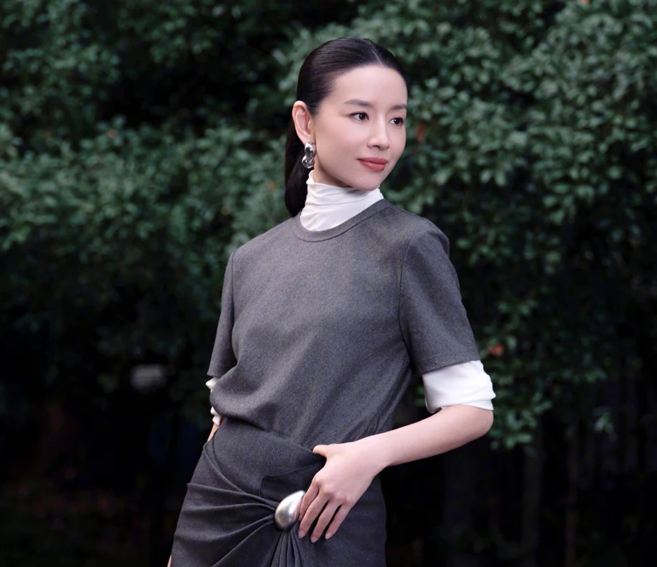 Đổng Khiết giờ trông như yêu tinh