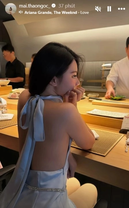 Gái đẹp Việt Nam đổ xô khoe bóng lưng Gái đẹp Việt Nam đổ xô khoe bóng lưng
