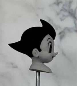 Giải mã bí ẩn 70 năm: Kiểu tóc bất khả thi của Astro Boy chính thức bước ra đời thực