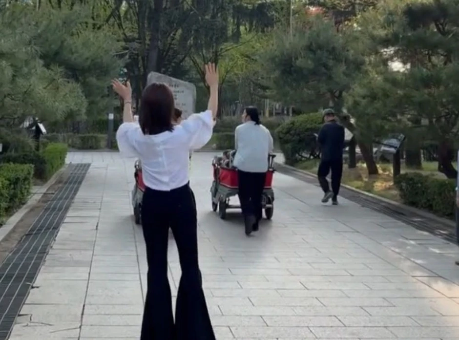 Gương mặt méo mó gây sốc của Kim Hye Soo Gương mặt méo mó gây sốc của Kim Hye Soo