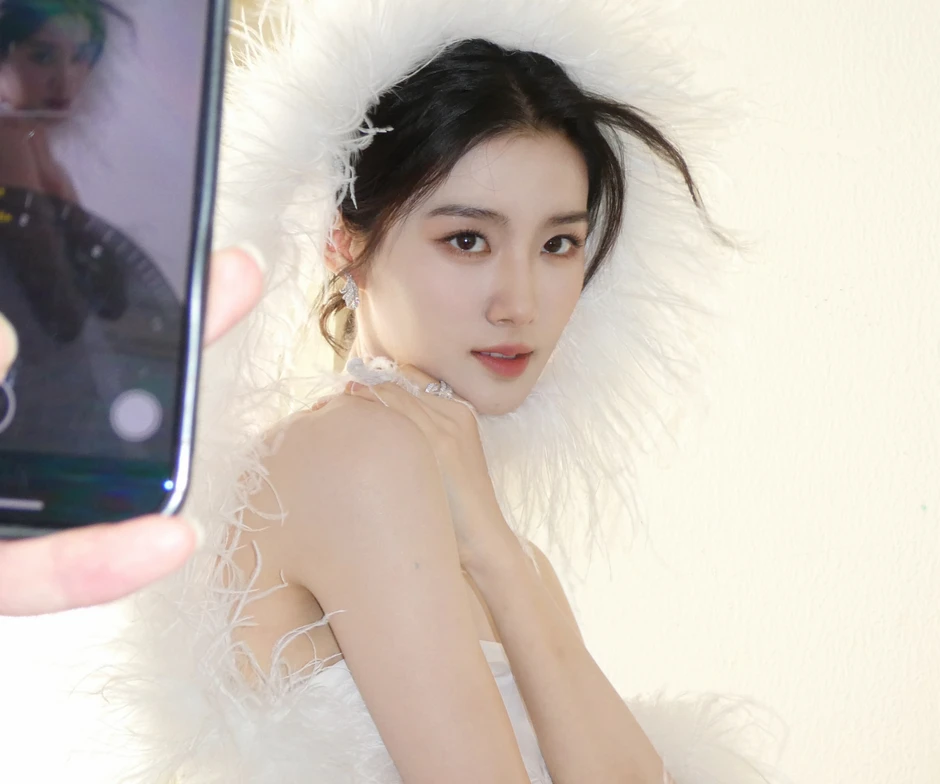Hành động đáng xấu hổ của nữ thần thanh xuân mới nổi