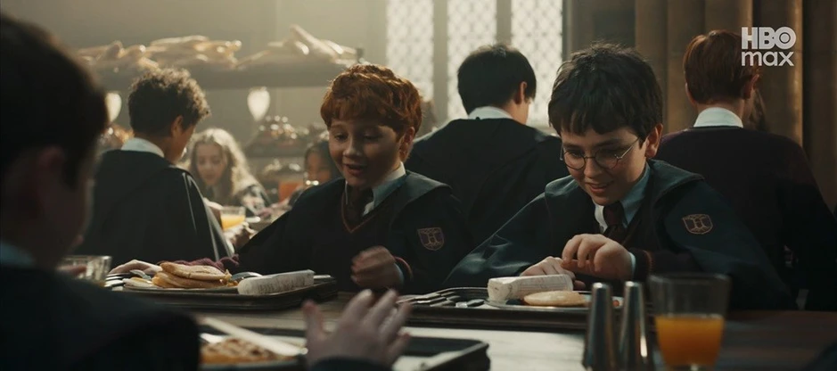 Harry Potter bản truyền hình gây tranh cãi vì… một bữa ăn