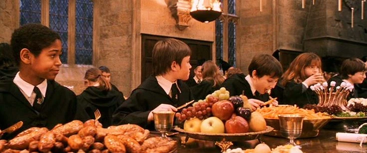 Harry Potter bản truyền hình gây tranh cãi vì… một bữa ăn