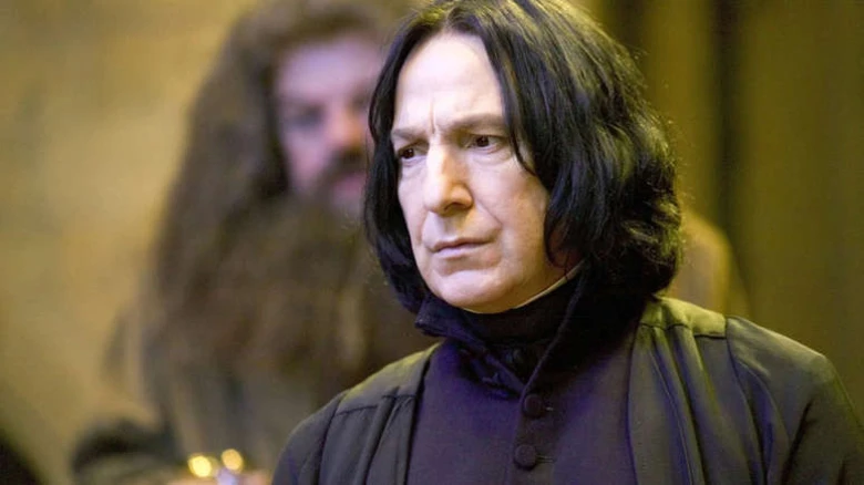 Harry Potter: Giải mã bí ẩn về biệt danh "Hoàng tử Lai" và quá khứ đau thương của Severus Snape Harry Potter: Giải mã bí ẩn về biệt danh "Hoàng tử Lai" và quá khứ đau thương của Severus Snape