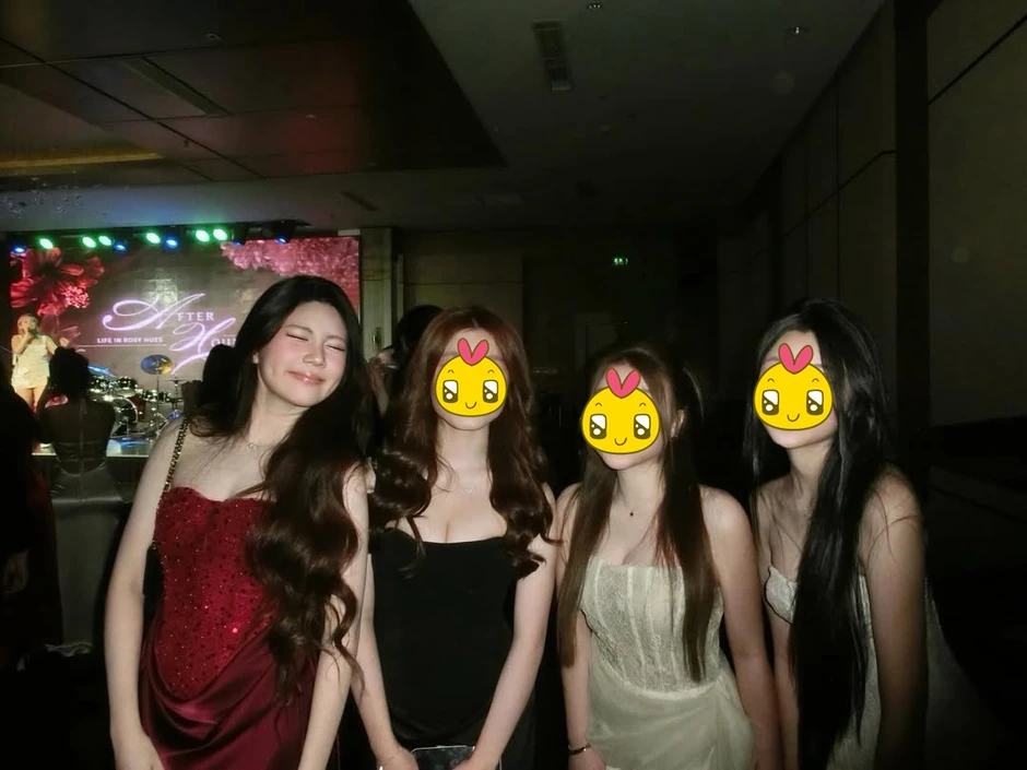 Hạt Dẻ đi prom cuối cấp sang chảnh, tiền học phí 500 triệu/ năm chuẩn con nhà giàu