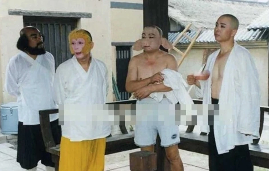 Hậu trường cười ra nước mắt ít được hé lộ của phim Tây Du Ký Hậu trường cười ra nước mắt ít được hé lộ của phim Tây Du Ký