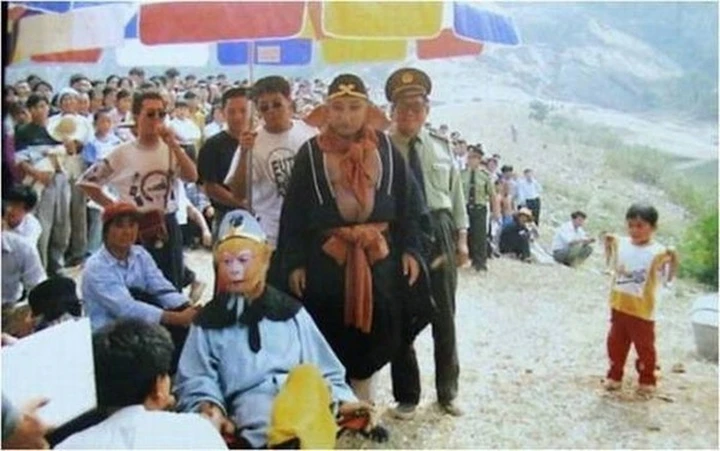Hậu trường Tây Du Ký: Những bí mật ít người biết và câu chuyện đằng sau tác phẩm kinh điển Hậu trường Tây Du Ký: Những bí mật ít người biết và câu chuyện đằng sau tác phẩm kinh điển