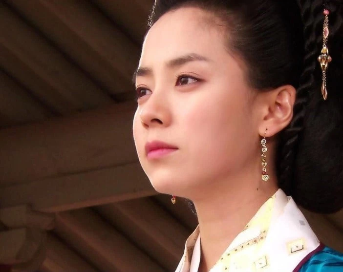 Hậu trường Song Hoa Điếm: Song Ji Hyo quay cảnh nóng 40 lần Hậu trường Song Hoa Điếm: Song Ji Hyo quay cảnh nóng 40 lần