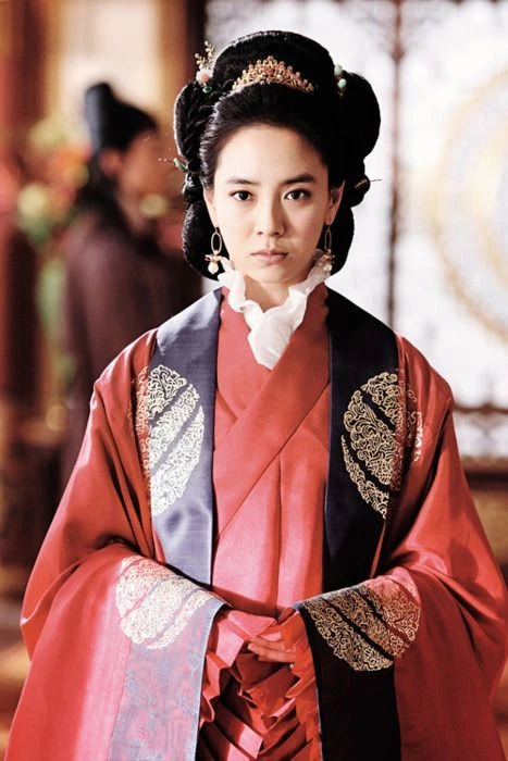 Hậu trường Song Hoa Điếm: Song Ji Hyo quay cảnh nóng 40 lần Hậu trường Song Hoa Điếm: Song Ji Hyo quay cảnh nóng 40 lần