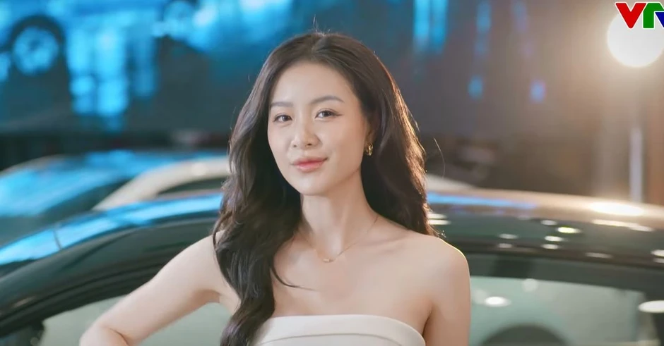 Hoa hậu Việt trang điểm quá xấu, nhìn đôi mắt có ngủ mơ cũng giật mình tỉnh giấc