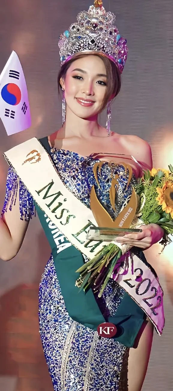 Hoa hậu xinh đẹp, xài nhiều đồ hiệu nhất Địa Ngục Độc Thân bị bóc mẽ "phông bạt"? Hoa hậu xinh đẹp, xài nhiều đồ hiệu nhất Địa Ngục Độc Thân bị bóc mẽ "phông bạt"?