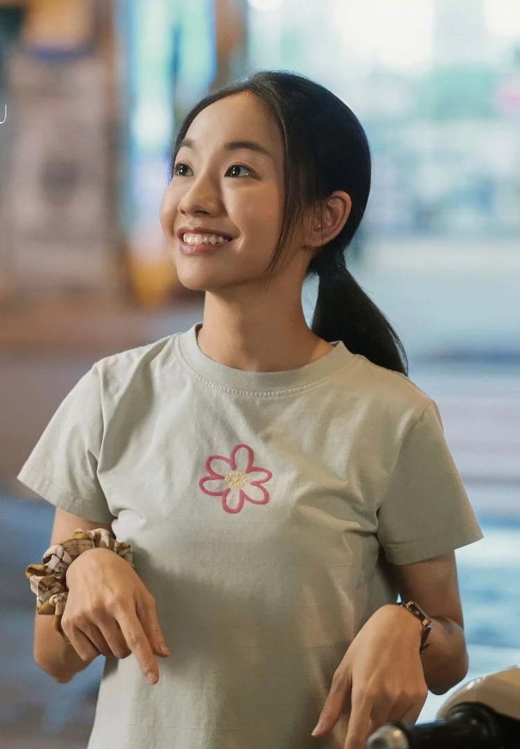 Hoàng Hà: Cô gái mang cả mặt trời trong nụ cười