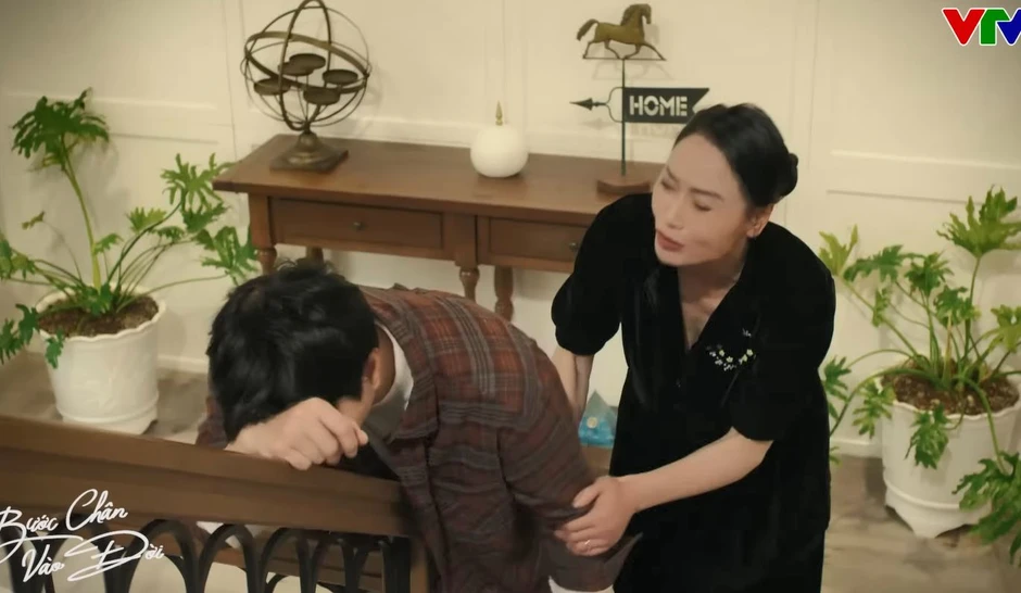 Huỳnh Anh trong Bước Chân Vào Đời gây tranh cãi