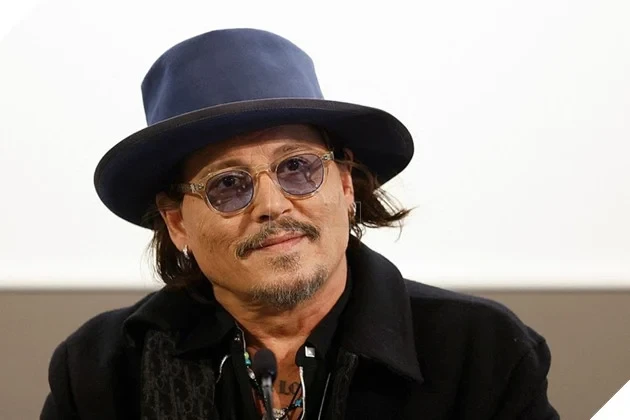 Johnny Depp Tái Xuất Hollywood Với Phim Kinh Dị Giáng Sinh Ebenezer Johnny Depp Tái Xuất Hollywood Với Phim Kinh Dị Giáng Sinh Ebenezer