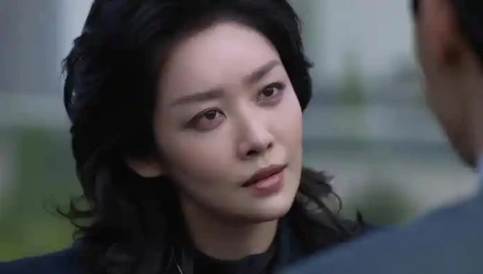 Joo Ji Hoon ơi, anh mượn phấn của Ha Ji Won để đánh đấy à?