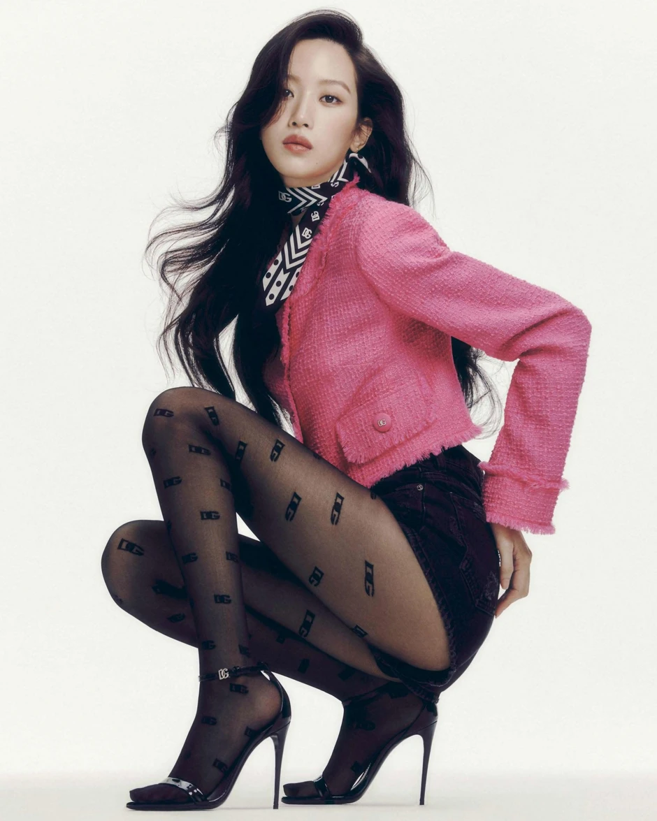Không phải ai cũng được tạo hóa ưu ái như Moon Ga Young Không phải ai cũng được tạo hóa ưu ái như Moon Ga Young