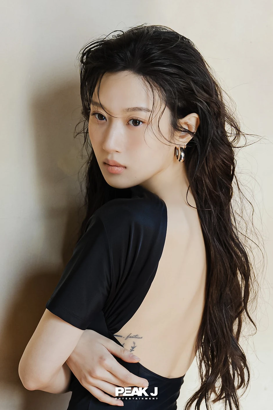 Không phải ai cũng được tạo hóa ưu ái như Moon Ga Young Không phải ai cũng được tạo hóa ưu ái như Moon Ga Young