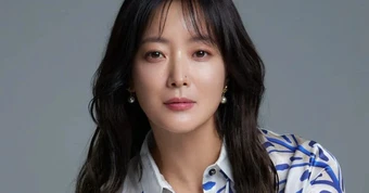 Kim Hee Sun từ chối 3 bom tấn giúp Song Hye Kyo đổi đời