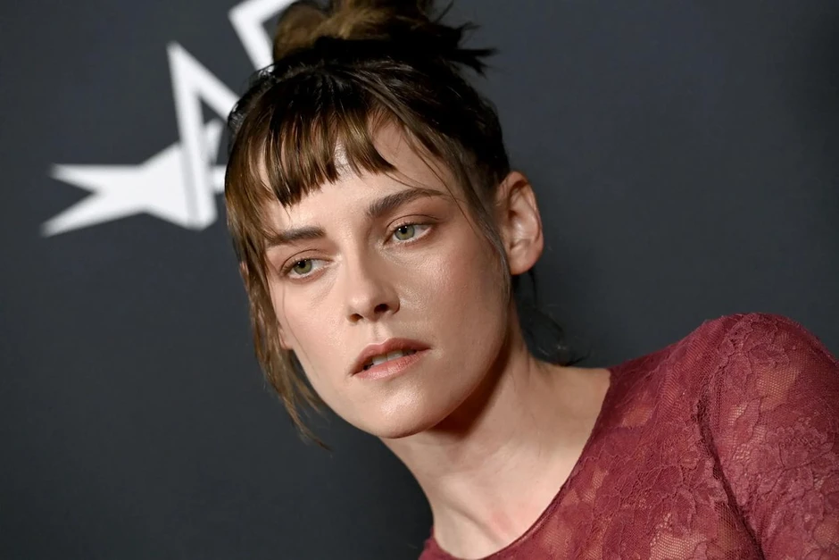Kristen Stewart gây sốc vì ăn mặc lộ điểm nhạy cảm ở Cannes 2026