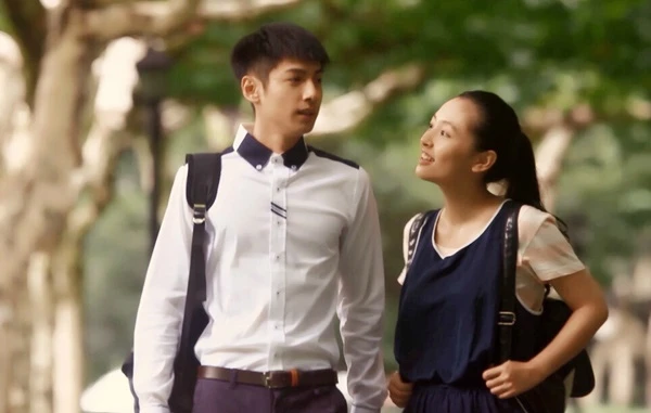 La Vân Hi và Dương Tuyết giống nhau kinh khủng La Vân Hi và Dương Tuyết giống nhau kinh khủng